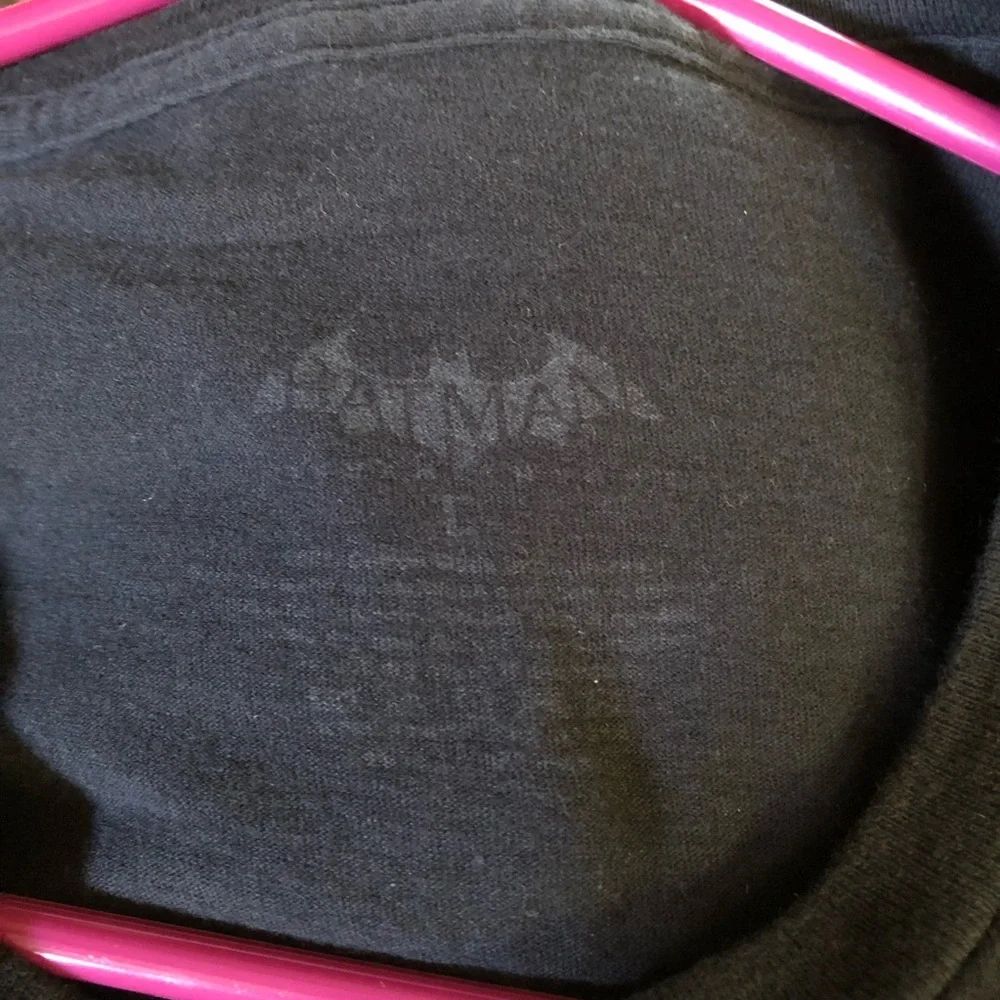 Batman's Harley Quinn Tshirt. Black with Harley Quinn in Red White and Black. L - Picture 8 of 10